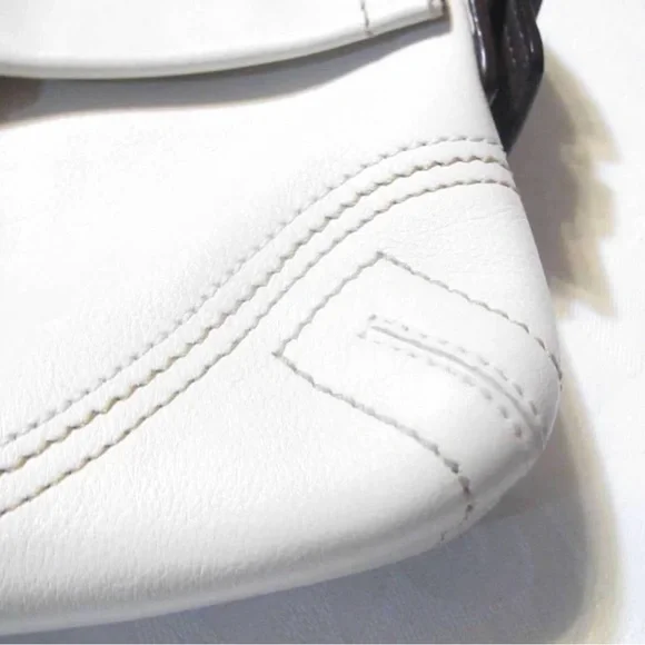 Coach Elegant Off White Leather Shoulder Bag Soho Authentic - Picture 6 of 17